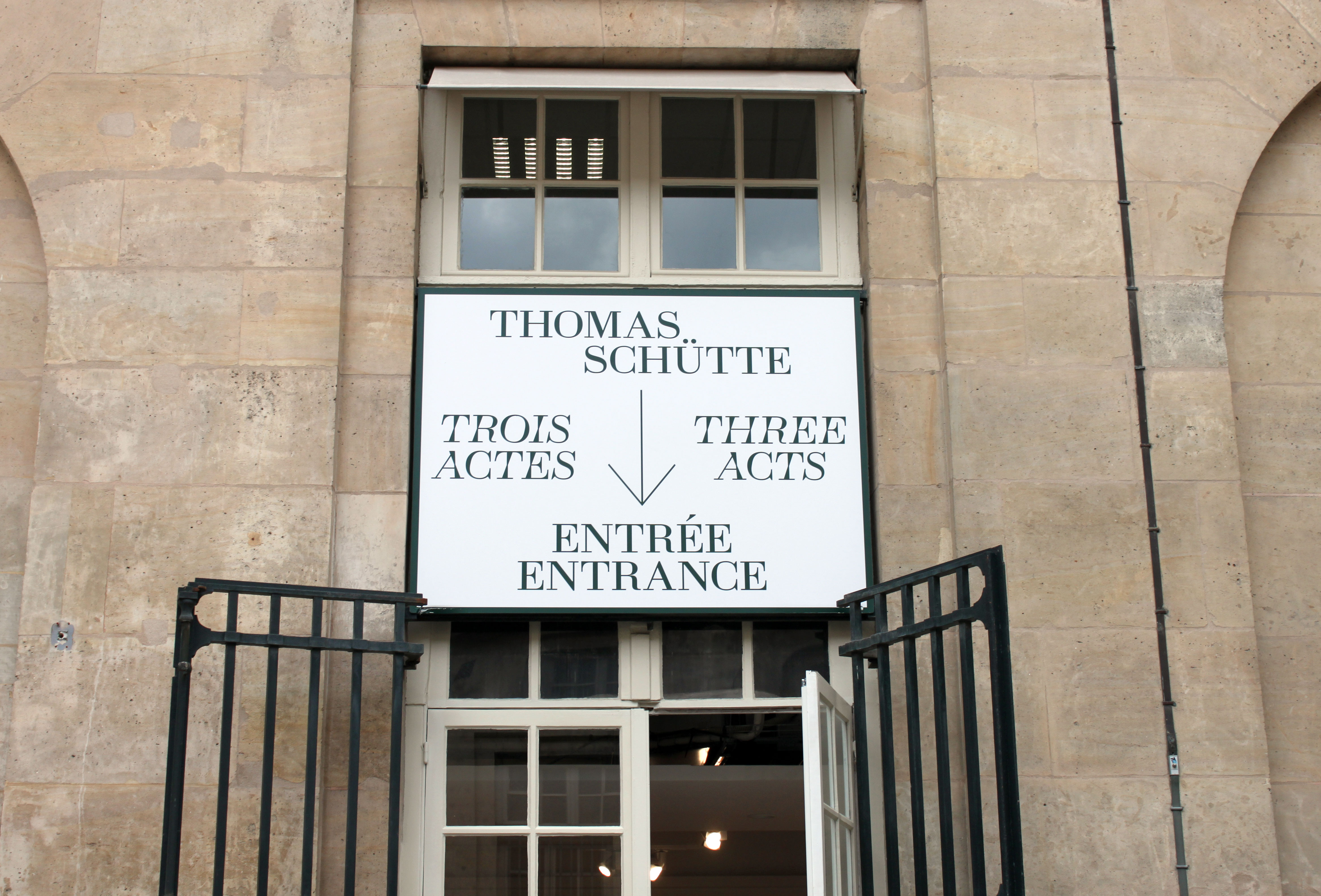 Thomas Schütte, Monnaie de Paris (signalétique) — Lisa Sturacci Graphiste